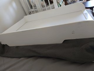 Cambiador de bebé blanco