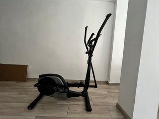 Bicicleta elíptica negra