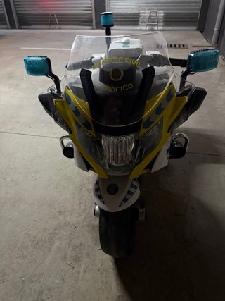 Moto BMW R 1200 RT Guardia Civil