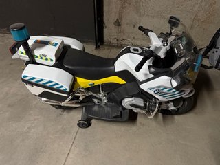 Moto BMW R 1200 RT Guardia Civil