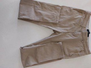 Lote de ropa adolescente prácticamente nueva.