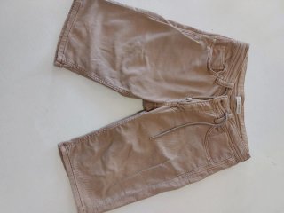 Lote de ropa adolescente prácticamente nueva.