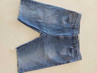 Lote de ropa adolescente prácticamente nueva.