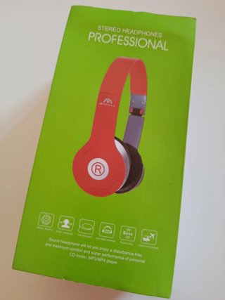 Auriculares Grises y Rojos