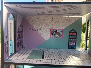 Casita de muñecas de madera