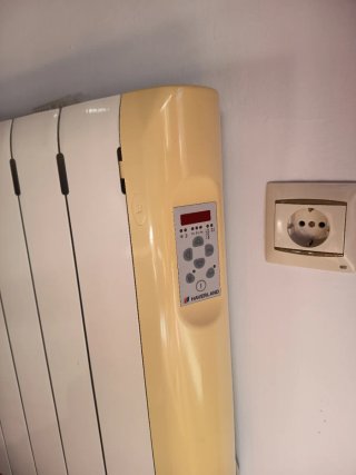Radiador Eléctrico Beige y Blanco
