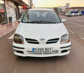 Nissan Almera 2001