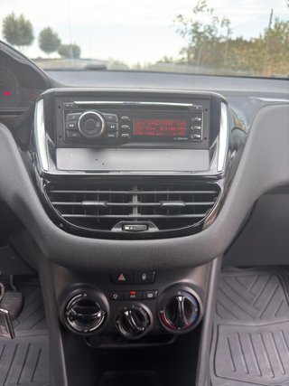 Peugeot 208 2013