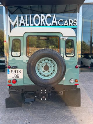 Land Rover Defender 90 SW SE