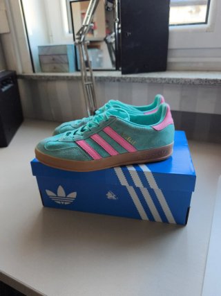 Tenis Adidas Gazelle Turquesa y Rosa