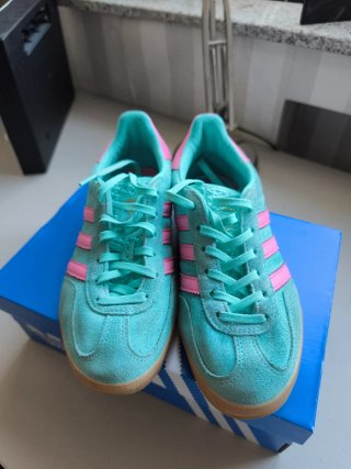 Tenis Adidas Gazelle Turquesa y Rosa