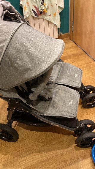 Carro gemelar Valco Baby con capazo