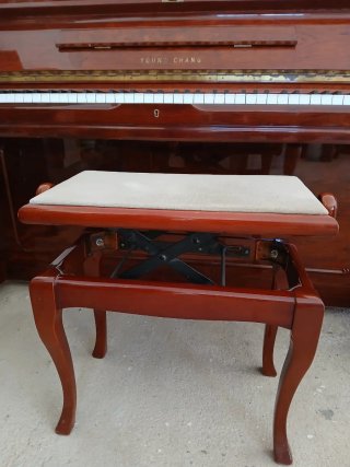 Piano Young Chang + Banqueta Regulable