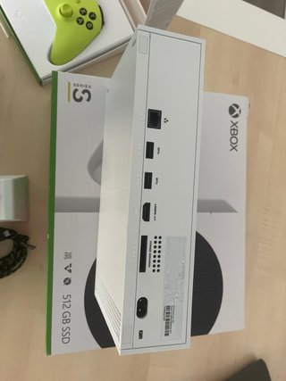 Xbox Series S 512GB + Mando + Base de carga.