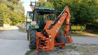 Retroexcavadora para tractor
