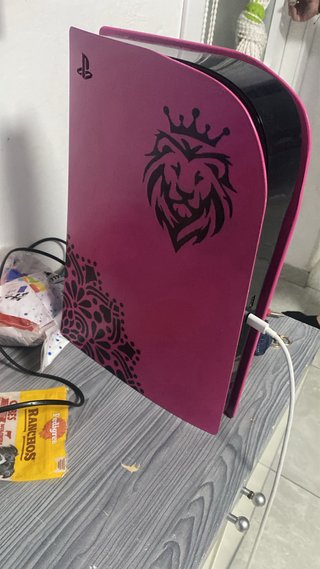 Consola PS5 Rosa cambio por iphone com un mando