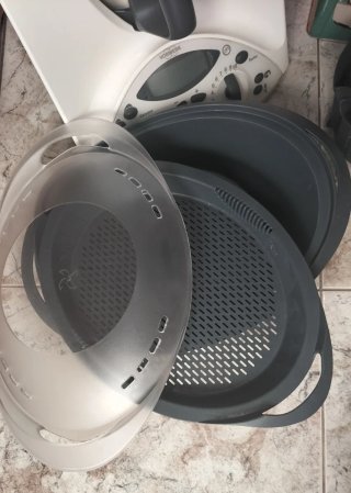 Thermomix con Varoma y con libro de recetas