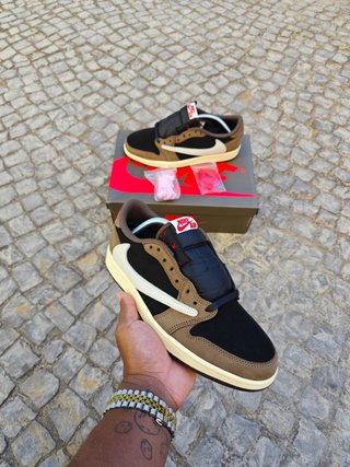 Sapatilhas Nike Air Jordan 1 Travis Scott Mocha