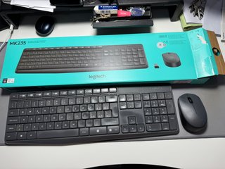 Kit tastiera e mouse wireless Logitech MK235