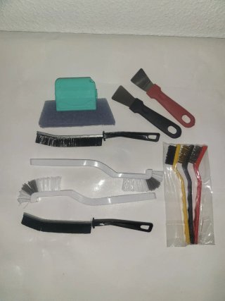 Kit limpieza cepillos y espátulas