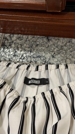 Mono corto Missguided rayas blanco y negro