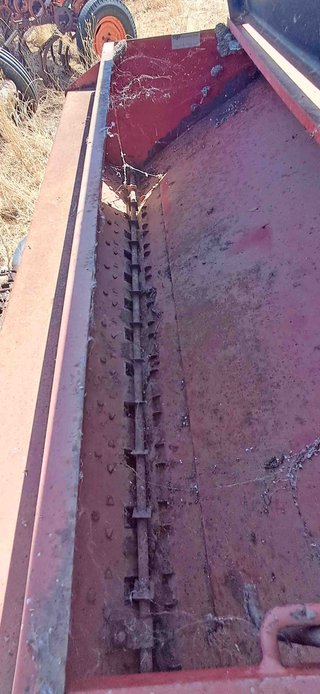 Sembradora 26 botas de 2,73 metros 2 filas.