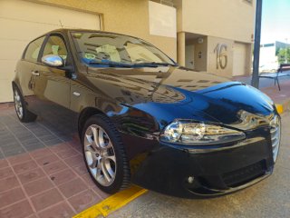 ✅️Alfa Romeo 147‼️1.9jtd-120cv libro mantenimiento