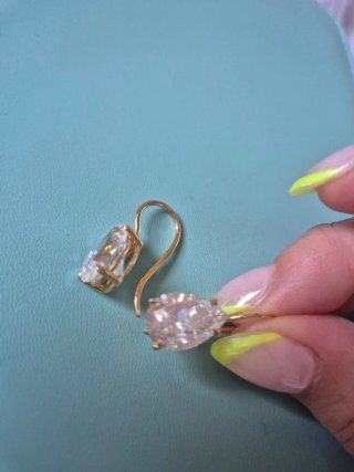 Pendientes oro amarillo de 18 kilates con diamante