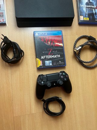 PS4 Slim Negra + 6 juegos