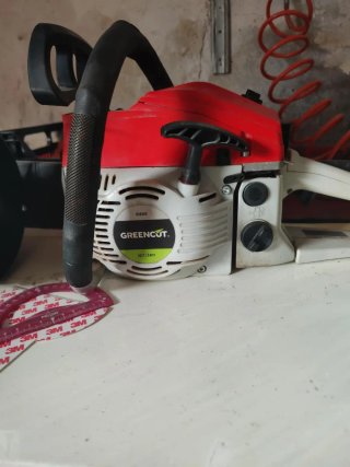 Esmeriladora, Motosierra y Nivel Láser