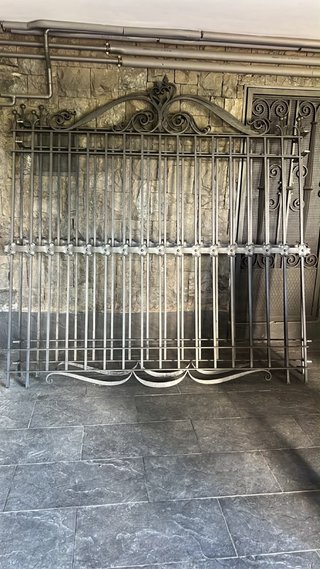 Rejas de ventana de forja artesanal únicas.