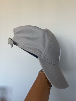 Gorra New Era NY Gris