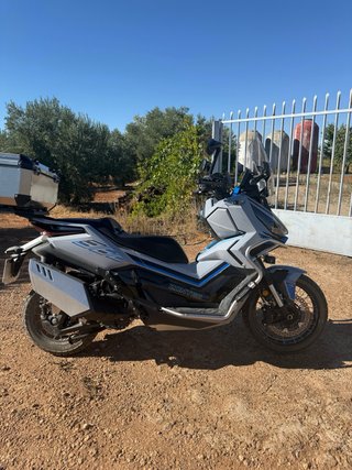 Zontes 368G Maxi Scooter Azul/Plata