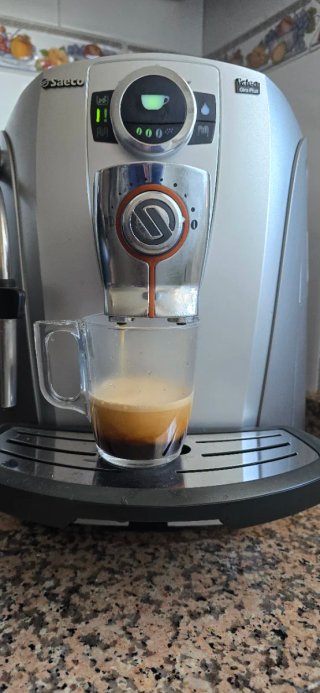 Macchina da caffè Saeco Talea Giro Plus superautomatica