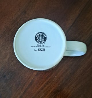 Taza Starbucks.