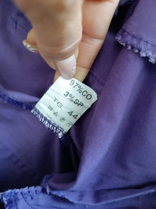 Pantalone donna viola con dettagli oro