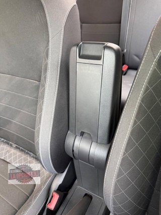 APOYABRAZOS CENTRAL Skoda Fabia (NJ3)(08.2014->)
