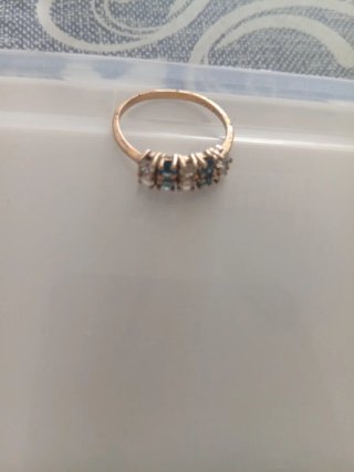 Anillo con piedras azules