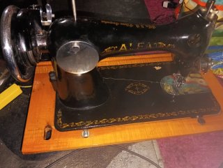 Máquina de coser Alfa antigua Decoración Coleccion