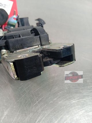 CERRADURA MALETERO / PORTON Skoda Fabia (NJ3)(08.2014->)