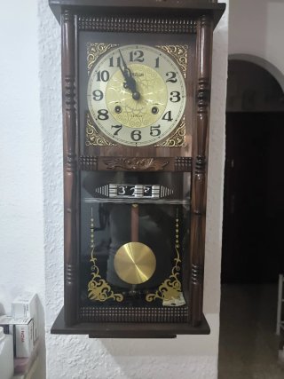 Reloj de pared antiguo