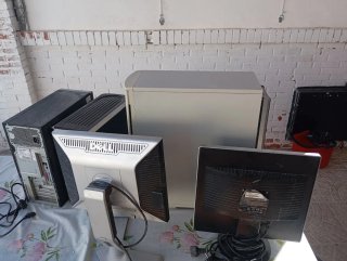 Ordenadores y pantalla NEC