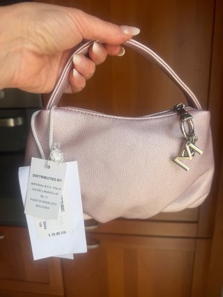 Pochette rosa nuova con cartellino