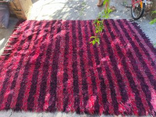 Alfombra Vintage verde y lana roja
