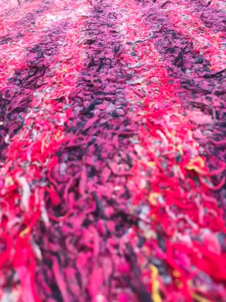 Alfombra Vintage verde y lana roja