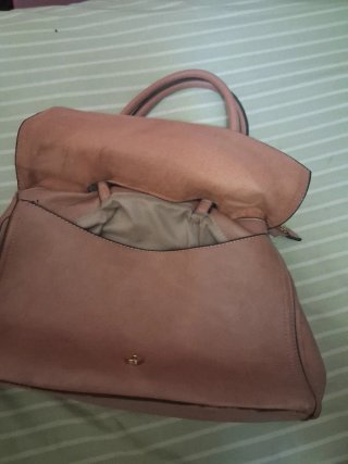 Borsa rosa con tre scomparti