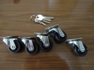 Juego de 5 ruedas pequeñas para muebles
