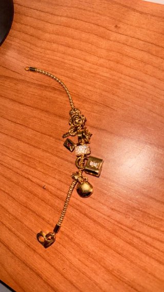 Pulsera Pandora con Charms Dorados y Plateados