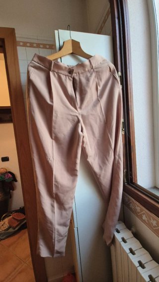 Tailleur beige/rosa gilet e pantalole