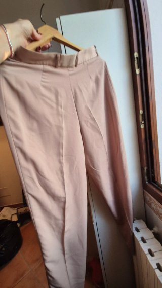 Tailleur beige/rosa gilet e pantalole